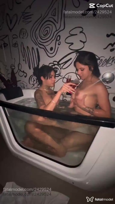 Acompanhante mulher trans morena (o) de olhos pretos em Florianópolis Acompanhante mulher trans morena (o) de olhos pretos em Florianópolis - Ninfetaaaa