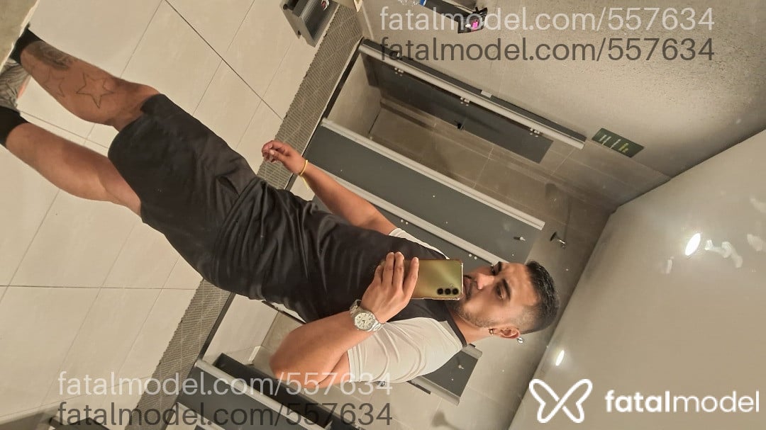 Acompanhante homem com cabelo castanho de olhos castanhos em Joinville Acompanhante homem com cabelo castanho de olhos castanhos em Joinville - HOMEM TRANS