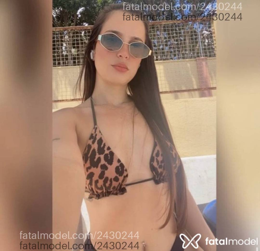 Acompanhante mulher com cabelo castanho de olhos castanhos - Bianca