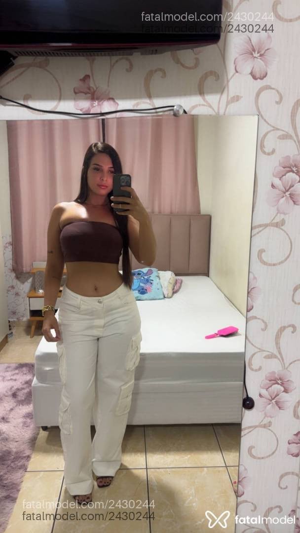 Acompanhante mulher com cabelo castanho de olhos castanhos - Bianca
