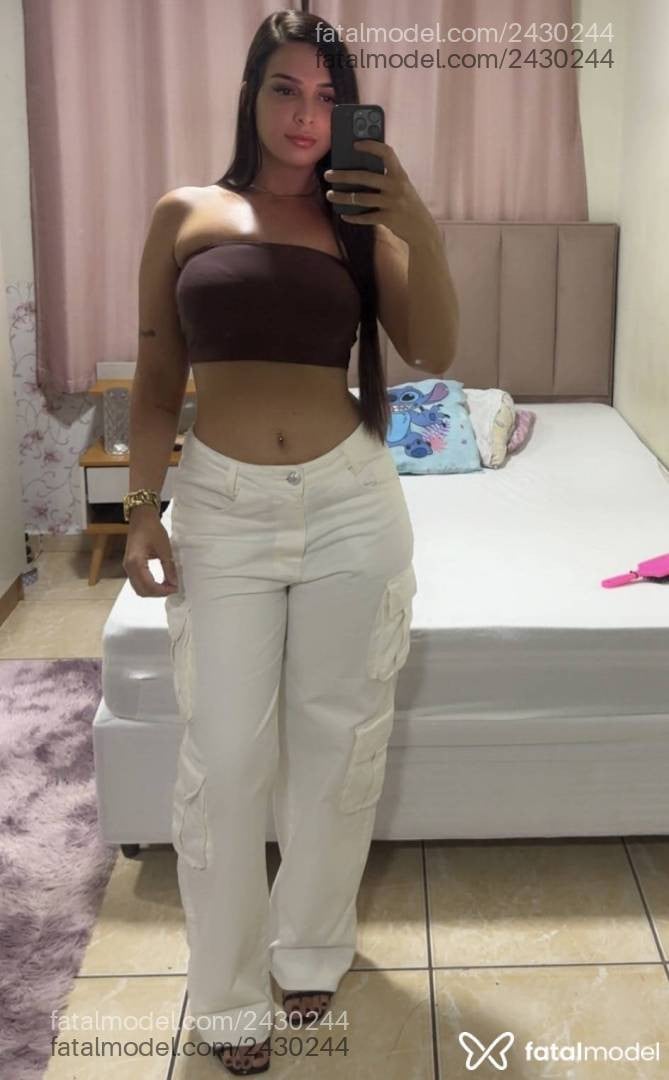 Acompanhante mulher com cabelo castanho de olhos castanhos - Bianca