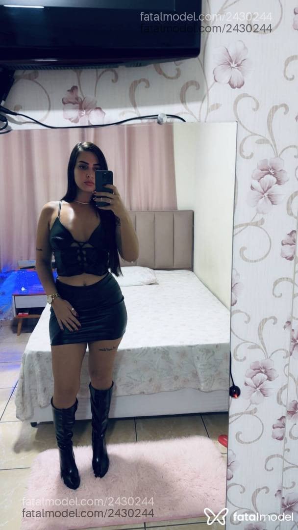 Acompanhante mulher com cabelo castanho de olhos castanhos - Bianca
