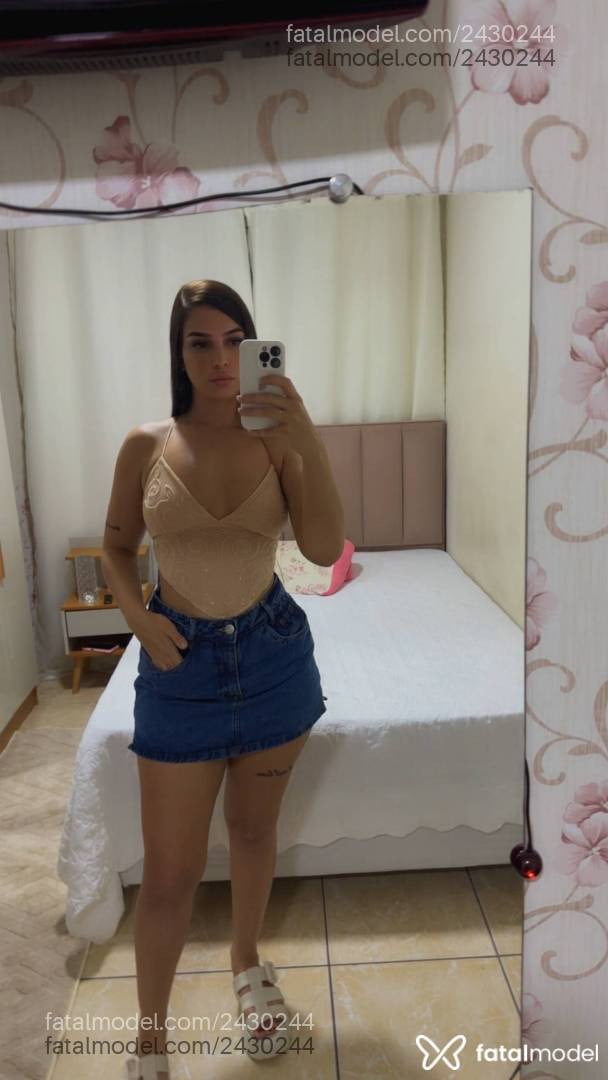 Acompanhante mulher com cabelo castanho de olhos castanhos - Bianca