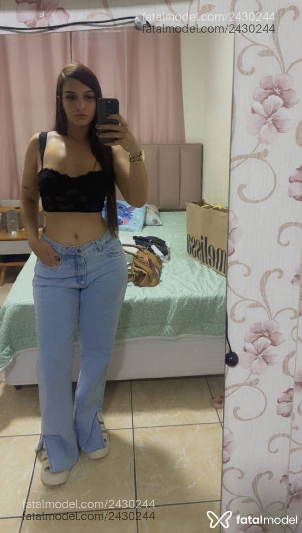 Acompanhante mulher com cabelo castanho de olhos castanhos - Bianca