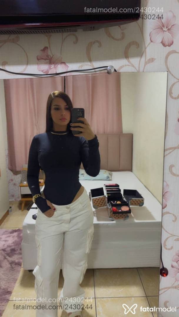 Acompanhante mulher com cabelo castanho de olhos castanhos - Bianca