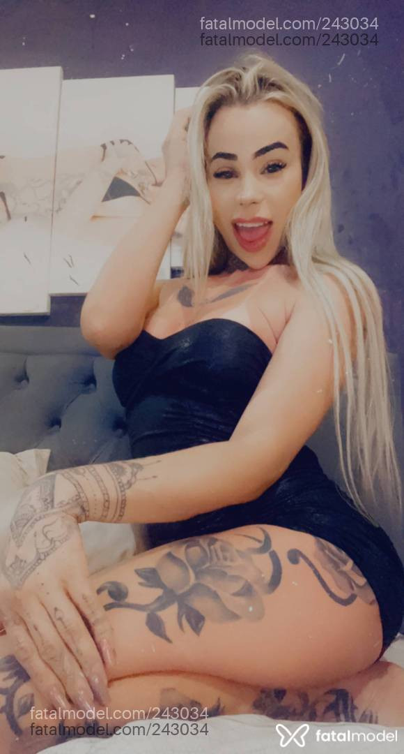 Acompanhante mulher trans loira (o) de olhos verdes em Ubatuba - Mandraka BadTGirl