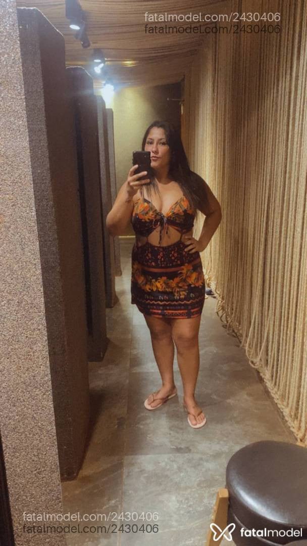 Acompanhante mulher com cabelo castanho de olhos pretos em Mineiros - Camila