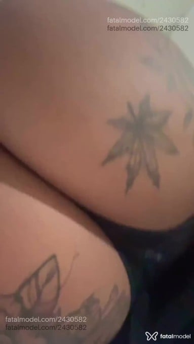 Acompanhante mulher com cabelo castanho de olhos castanhos - Cacauzinha