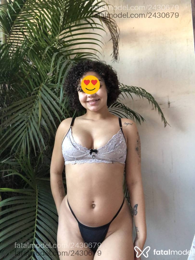 Acompanhante mulher morena (o) de olhos castanhos em Niterói Acompanhante mulher morena (o) de olhos castanhos em Niterói - Clara