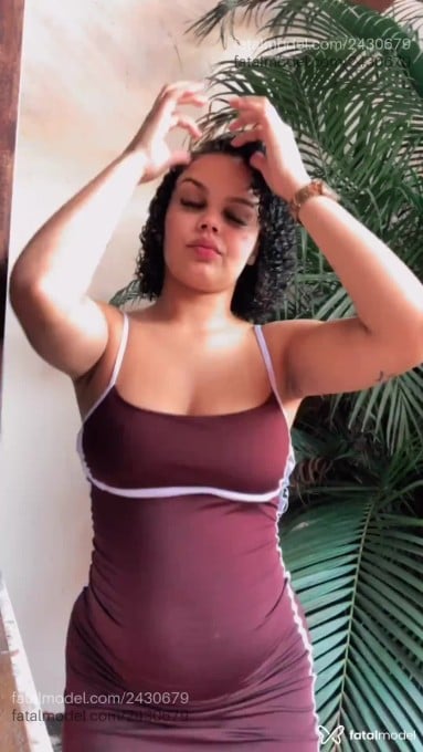 Acompanhante mulher morena (o) de olhos castanhos em Niterói - Clara