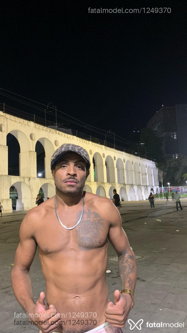 Acompanhante homem morena (o) de olhos pretos em Divinópolis Acompanhante homem morena (o) de olhos pretos em Divinópolis - Vitor