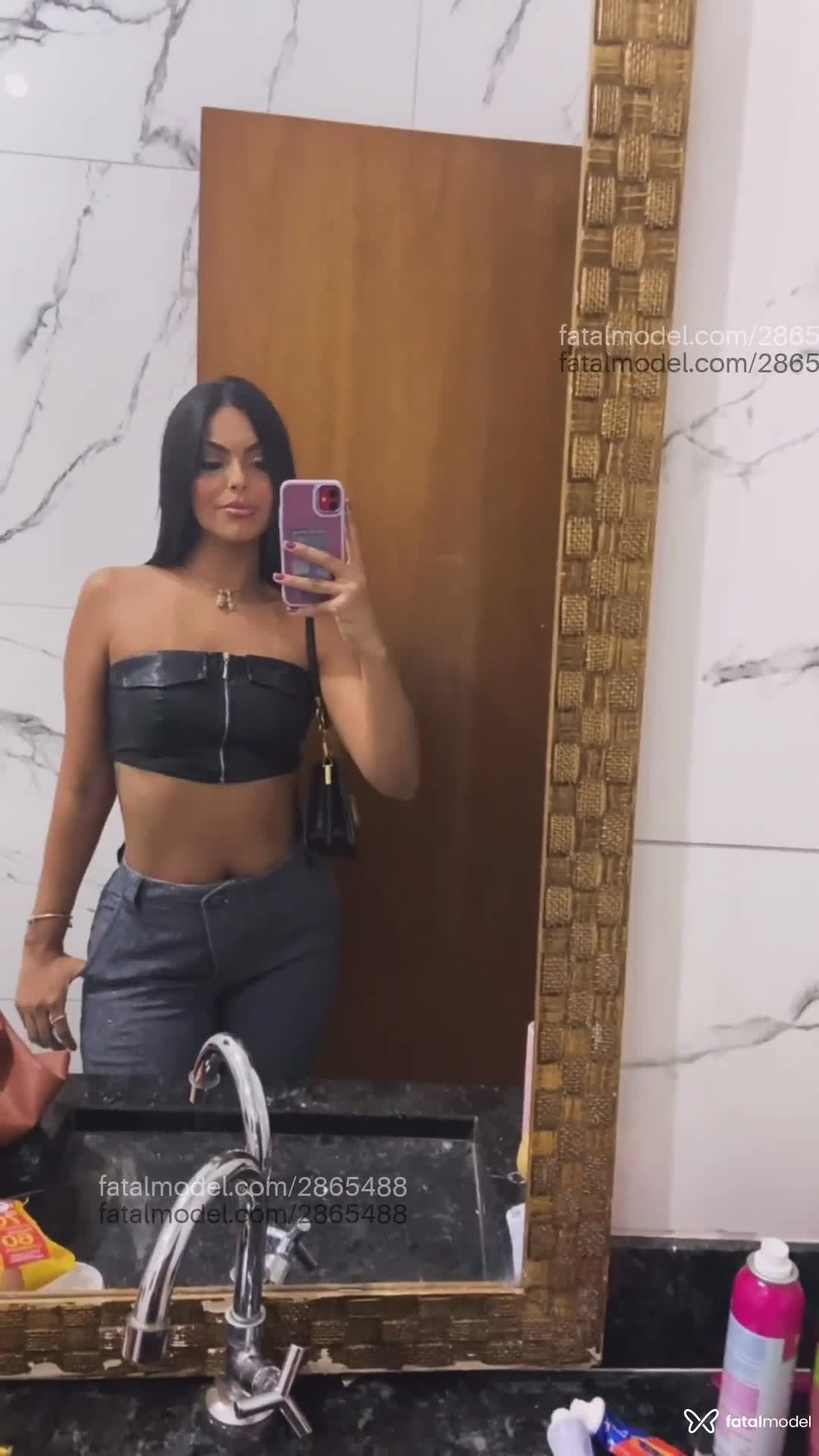 Acompanhante mulher com cabelo castanho de olhos castanhos em Araraquara - Bianca