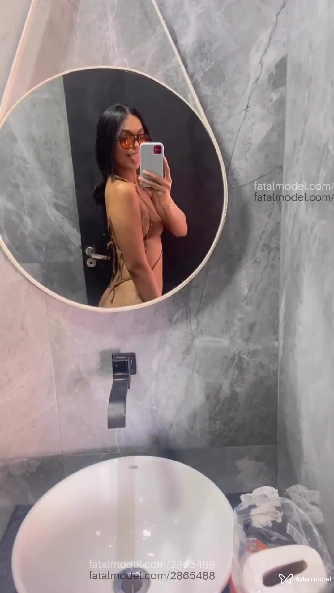 Acompanhante mulher com cabelo castanho de olhos castanhos em Araraquara - Bianca