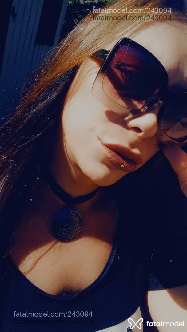 Acompanhante travesti morena (o) de olhos castanhos - Fabi Scarpa Acompanhante travesti morena (o) de olhos castanhos - Fabi Scarpa