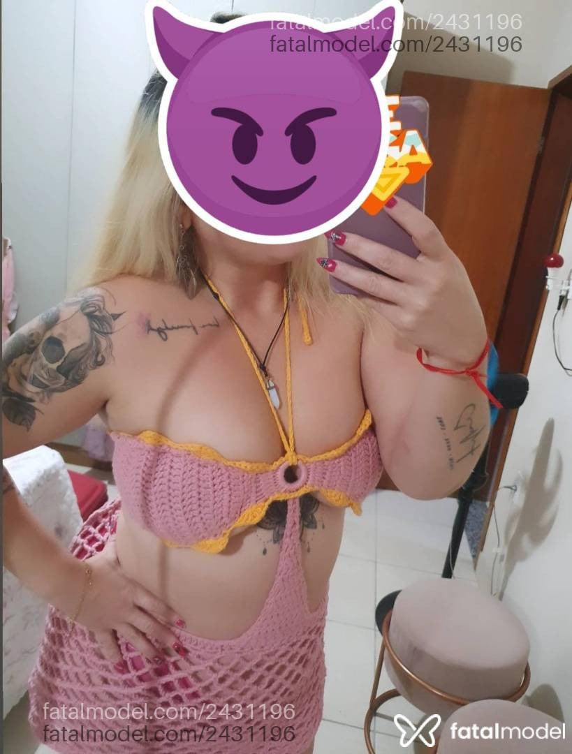 Acompanhante mulher loira (o) de olhos mel - Sol