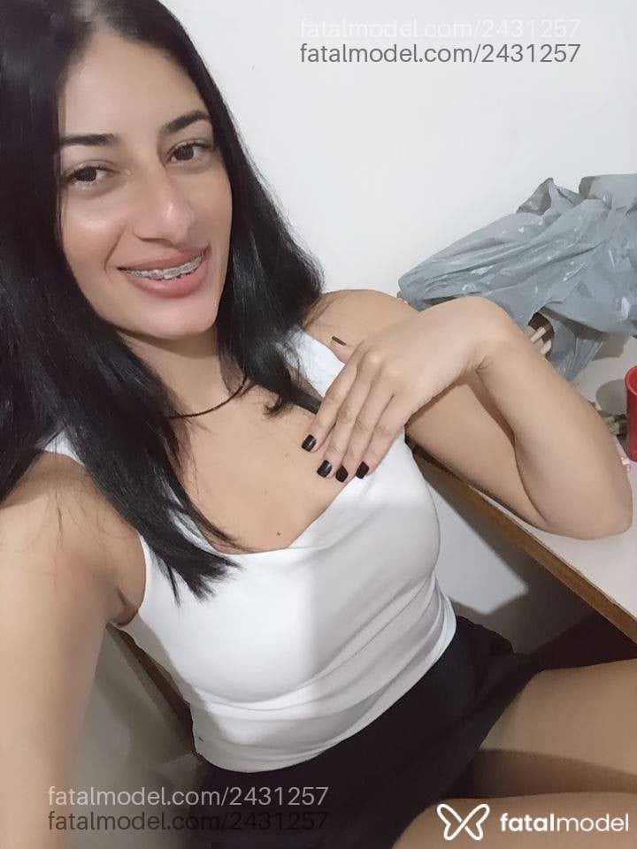 Acompanhante mulher morena (o) de olhos castanhos em Rio Verde - Larissa Gouvêia