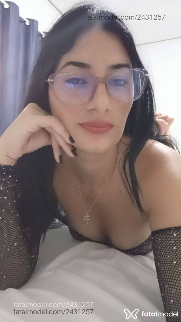 Acompanhante mulher morena (o) de olhos castanhos em Rio Verde - Larissa Gouvêia