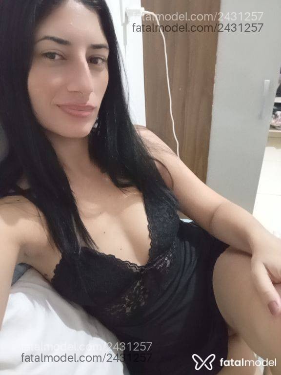 Acompanhante mulher morena (o) de olhos castanhos - Larissa Gouvêia
