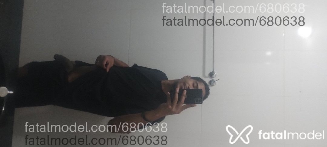 Acompanhante homem com cabelo castanho de olhos castanhos - Bruno Acompanhante homem com cabelo castanho de olhos castanhos - Bruno