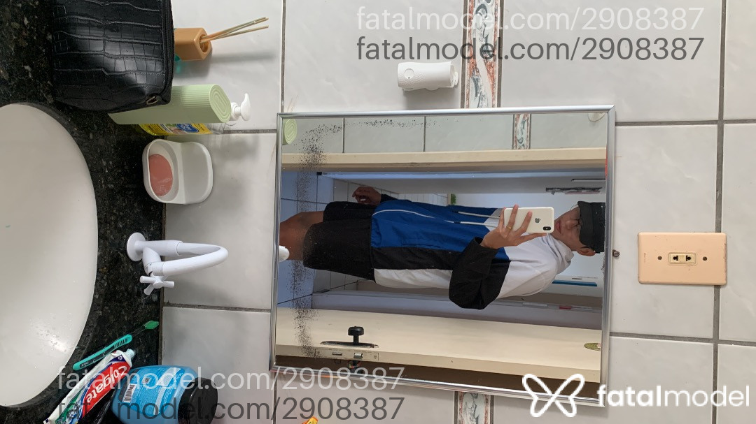 Acompanhante homem morena (o) de olhos pretos em Fortaleza Acompanhante homem morena (o) de olhos pretos em Fortaleza - Breno Dias