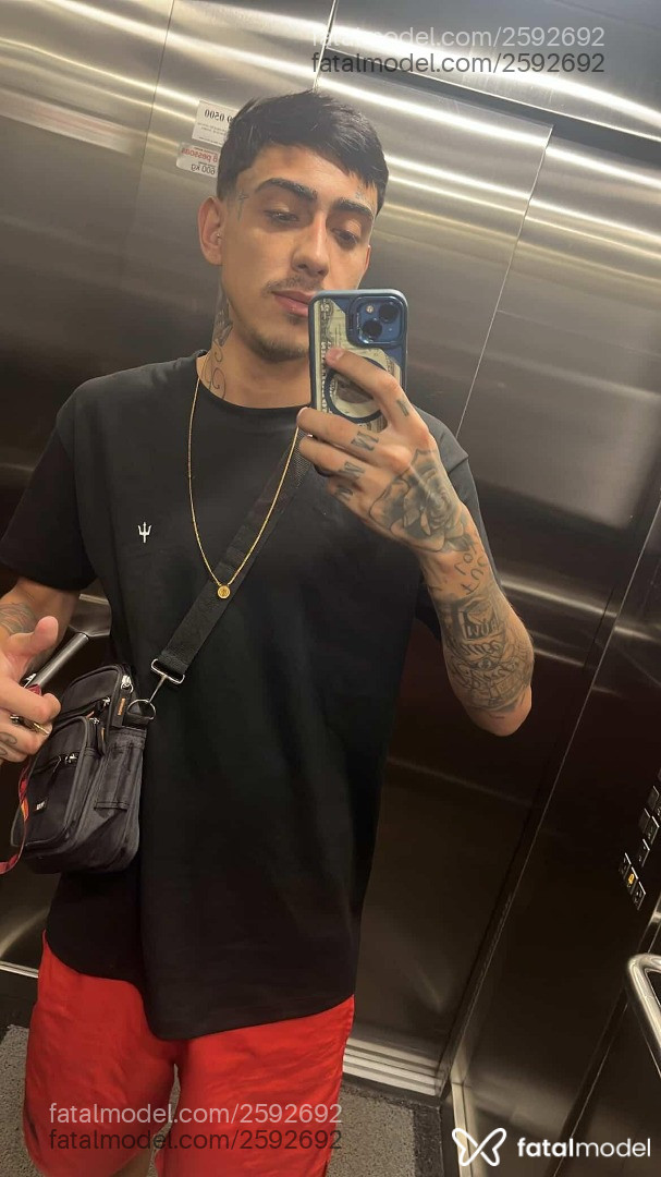Acompanhante homem morena (o) de olhos castanhos em Rio de Janeiro - Yago