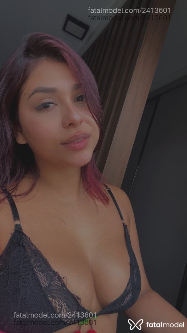 Acompanhante mulher ruiva (o) de olhos castanhos em Maringá - Bia Coelho