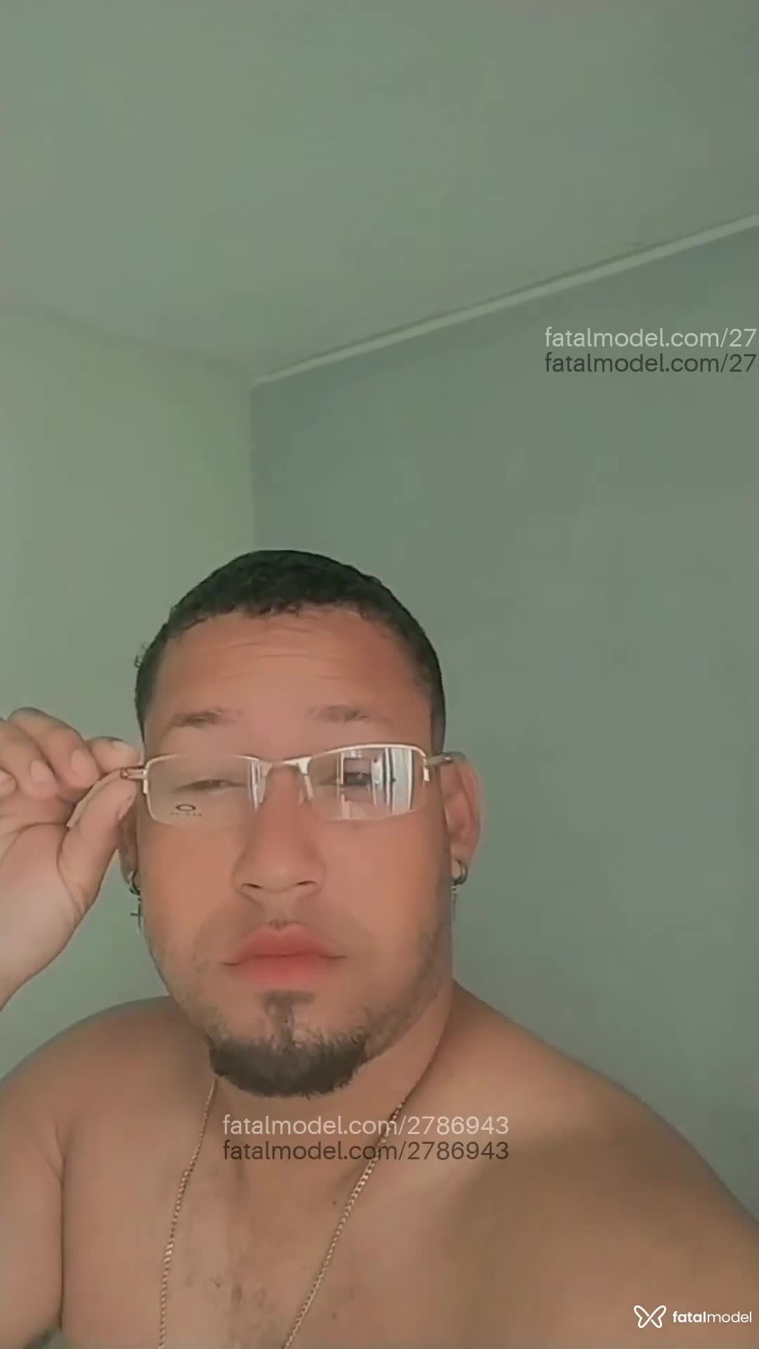 Acompanhante homem com cabelo castanho de olhos castanhos em Vila Velha - Bahianinho