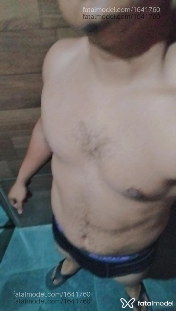 Acompanhante homem morena (o) de olhos castanhos em Rio de Janeiro - Douglas