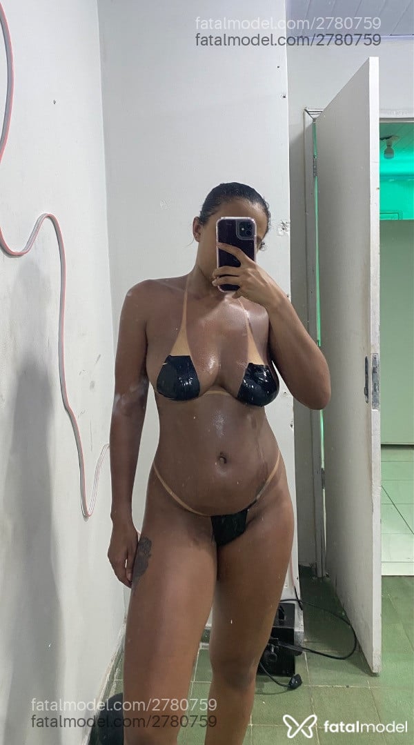 Acompanhante mulher morena (o) de olhos castanhos em Cabo Frio Acompanhante mulher morena (o) de olhos castanhos em Cabo Frio - Mires