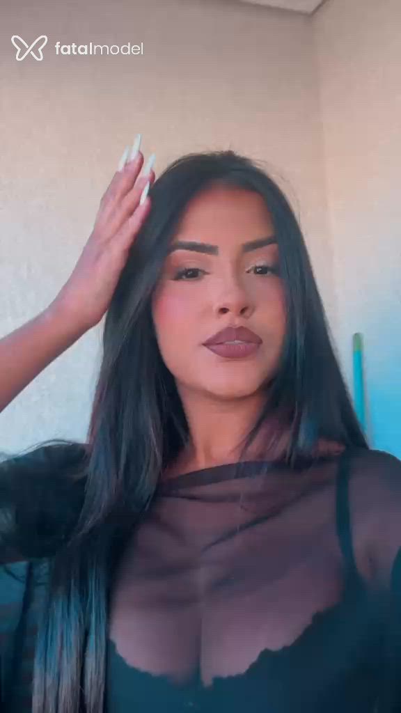 Acompanhante mulher morena (o) de olhos pretos em Manhuaçu - Liz Castro