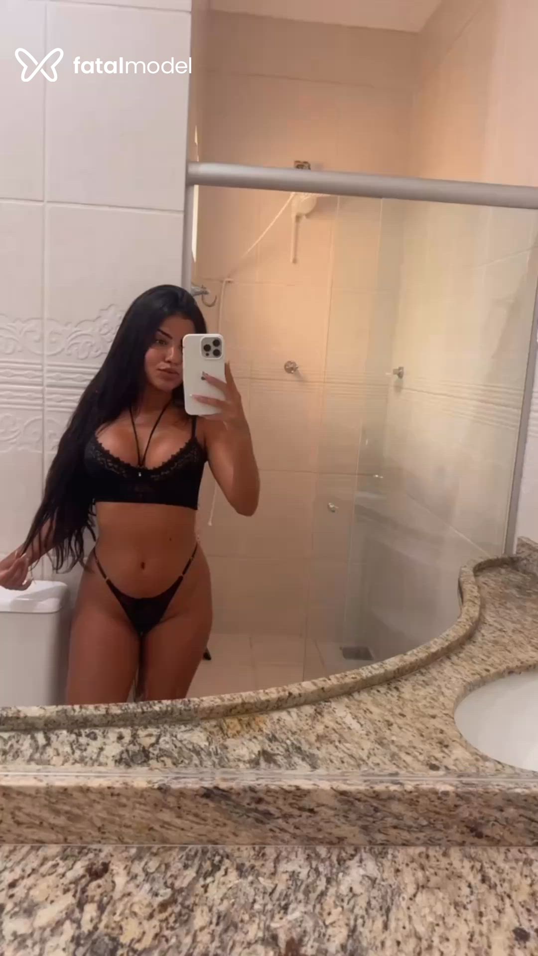 Acompanhante mulher morena (o) de olhos pretos em Manhuaçu - Liz Castro