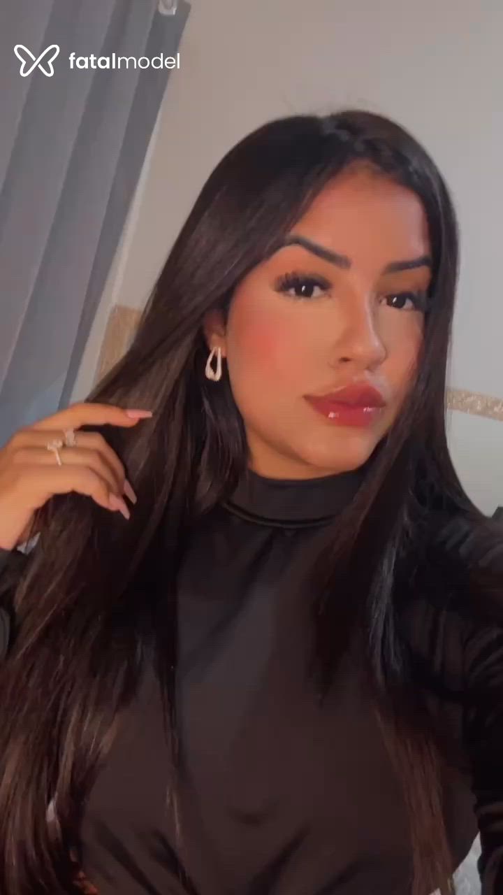 Acompanhante mulher morena (o) de olhos pretos - Liz Castro