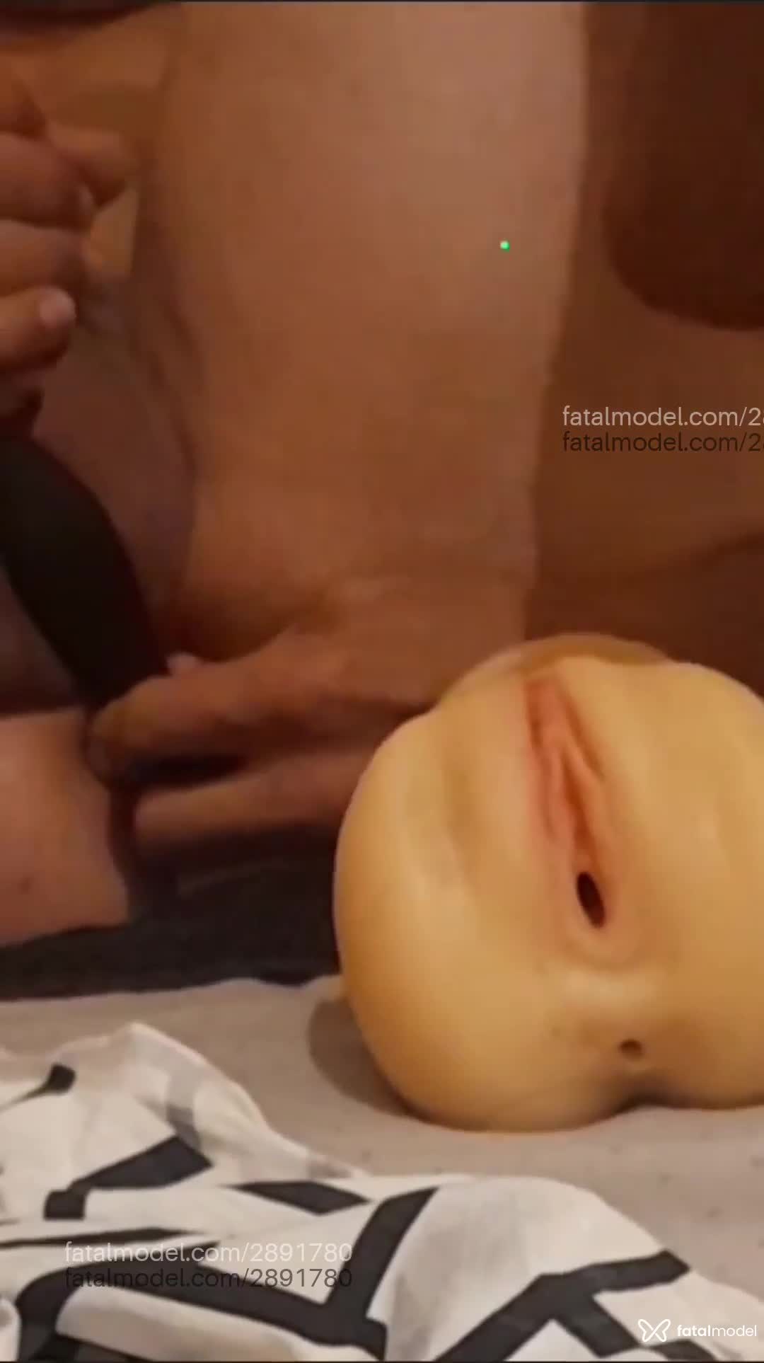 Acompanhante homem com cabelo castanho de olhos castanhos em Tibau - Alexander