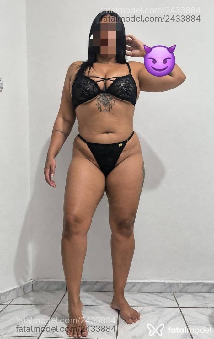 Acompanhante mulher morena (o) de olhos castanhos - Emílly Santana