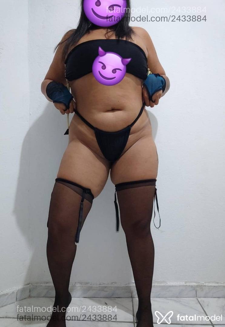 Acompanhante mulher morena (o) de olhos castanhos - Emílly Santana