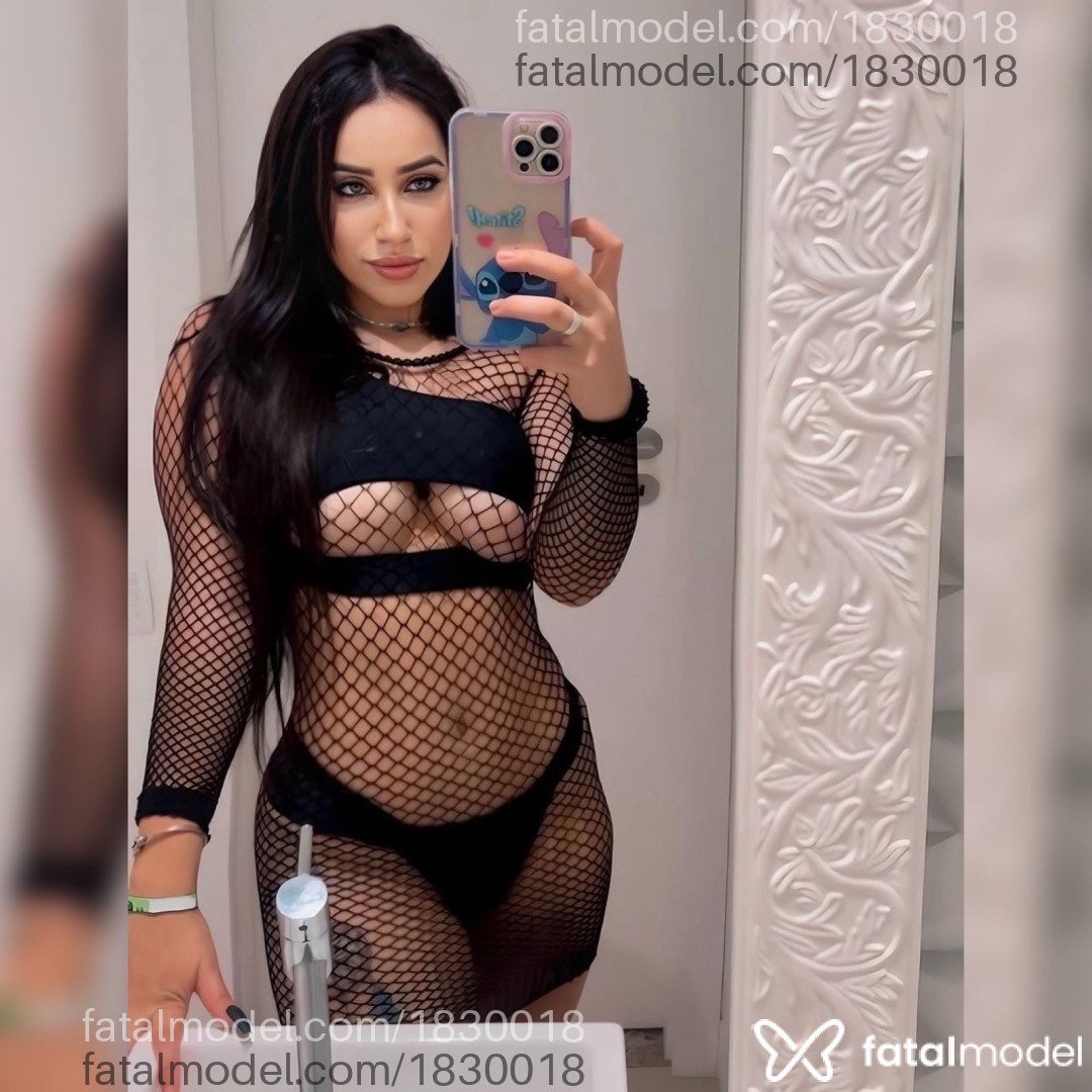 Acompanhante mulher com cabelo castanho de olhos castanhos em São Paulo - Priscila Rocha