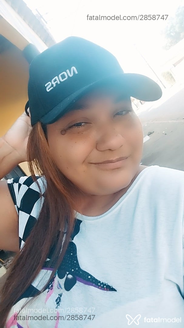 Acompanhante mulher com cabelo colorido de olhos castanhos em Nova Lacerda Acompanhante mulher com cabelo colorido de olhos castanhos em Nova Lacerda - Jojo Morena