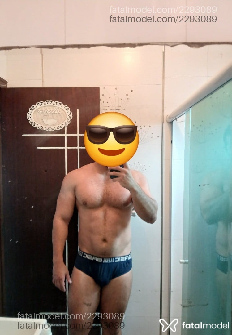 Acompanhante homem morena (o) de olhos pretos em Itajaí - Diogo Santos