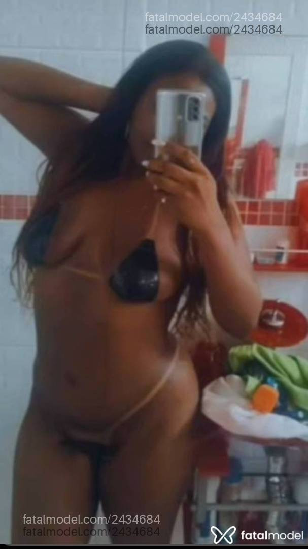 Acompanhante mulher morena (o) de olhos castanhos em Rio de Janeiro - Vitória
