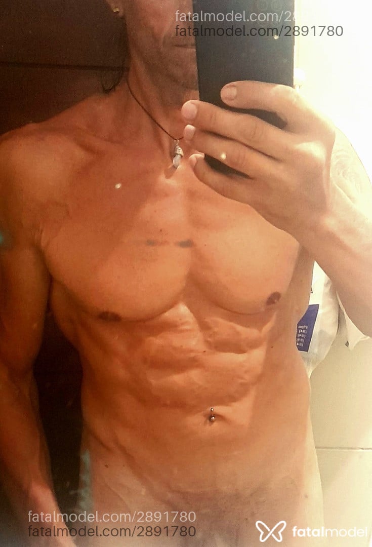 Acompanhante homem com cabelo castanho de olhos castanhos em Tibau - Alexander