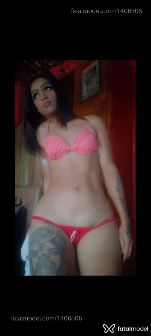 Acompanhante travesti morena (o) de olhos castanhos em Tailândia - Taina