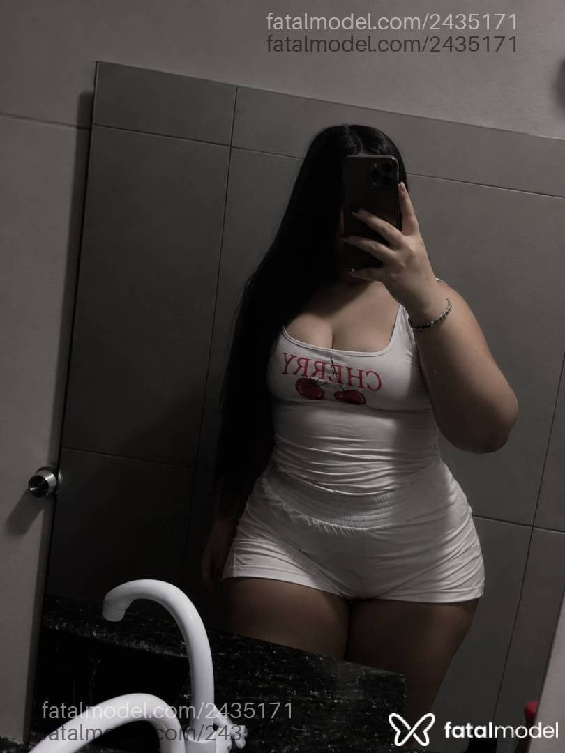 Acompanhante mulher morena (o) de olhos pretos - Maria Eduarda