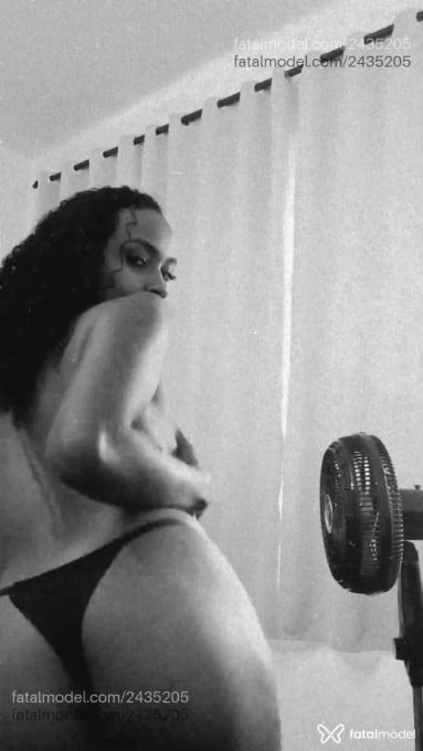 Acompanhante mulher morena (o) de olhos castanhos em Virtual - Ana Mendes