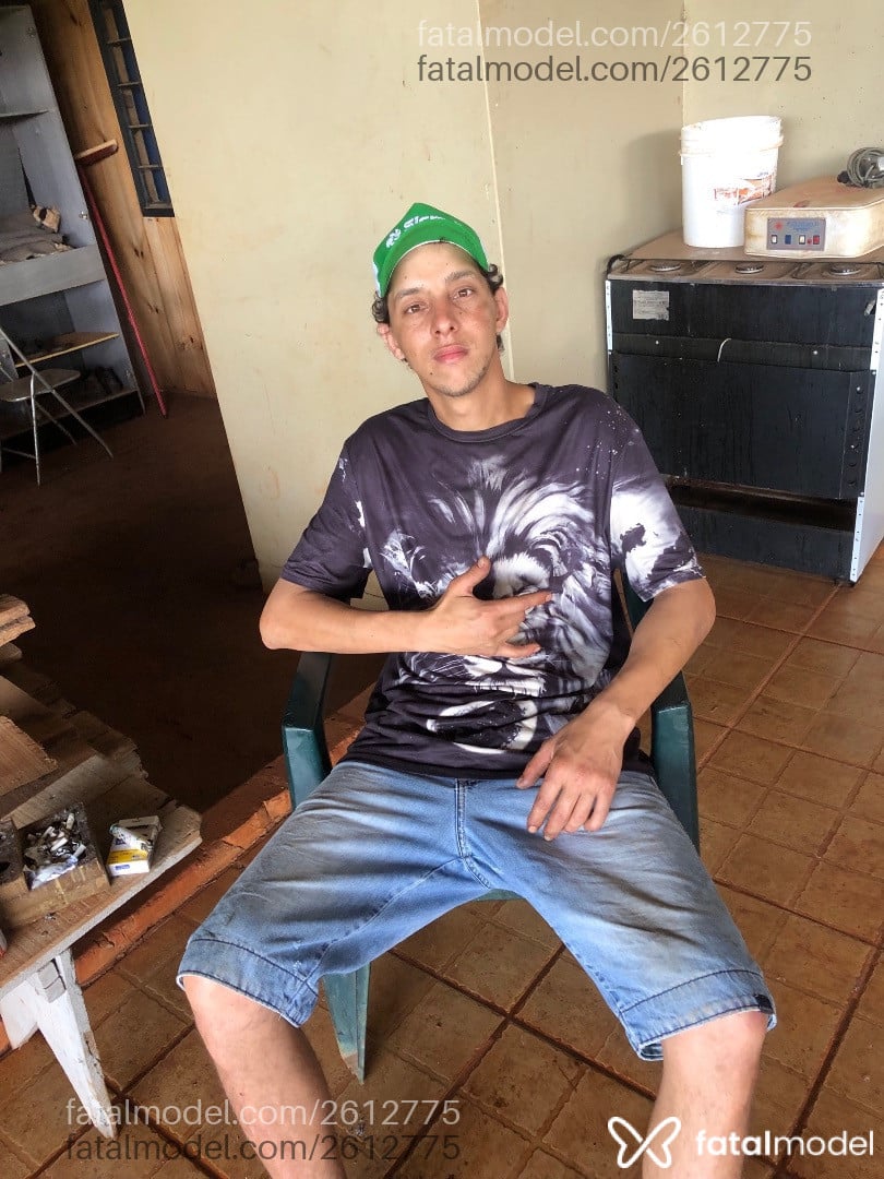 Acompanhante homem loira (o) de olhos castanhos em Virtual - Alexsandro