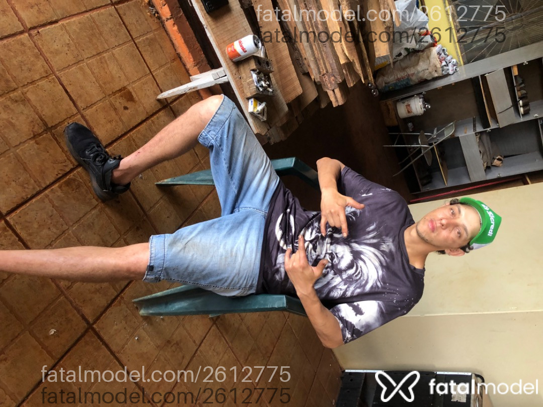 Acompanhante homem loira (o) de olhos castanhos em Virtual - Alexsandro