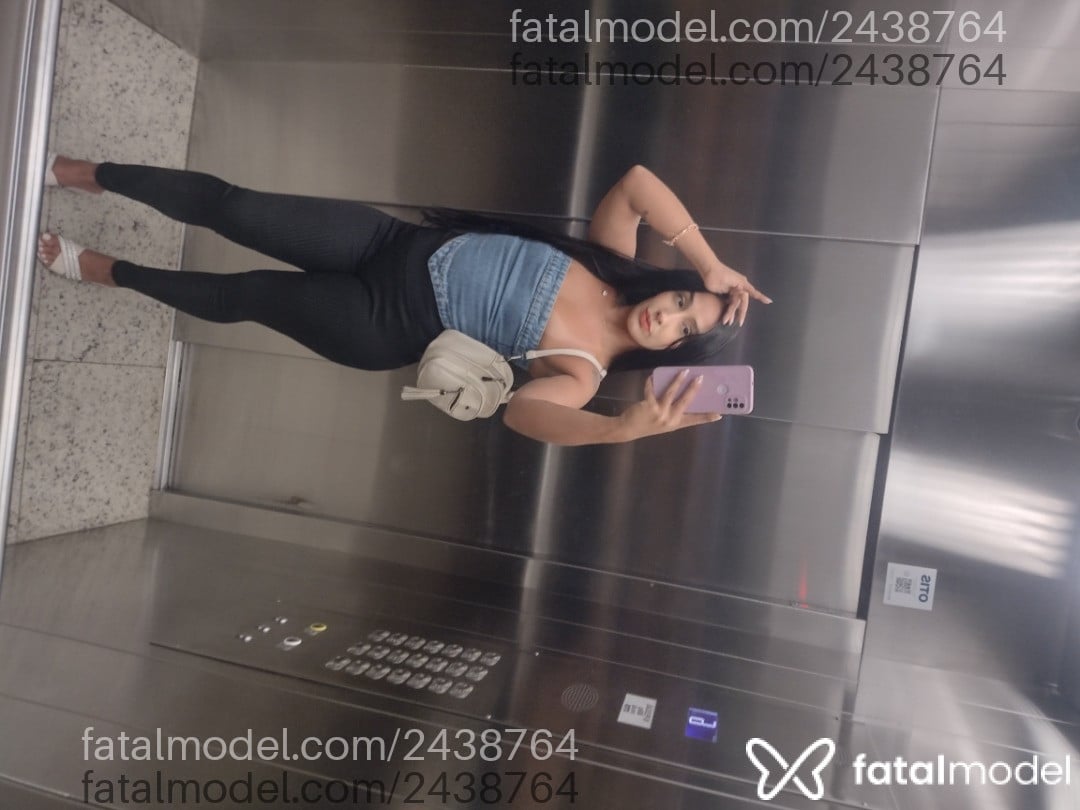 Acompanhante mulher morena (o) de olhos castanhos em Virtual - Kelly