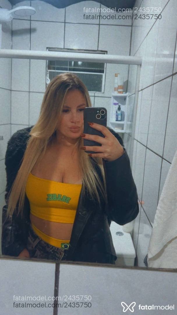 Acompanhante mulher loira (o) de olhos castanhos em Santana do Livramento - Nick