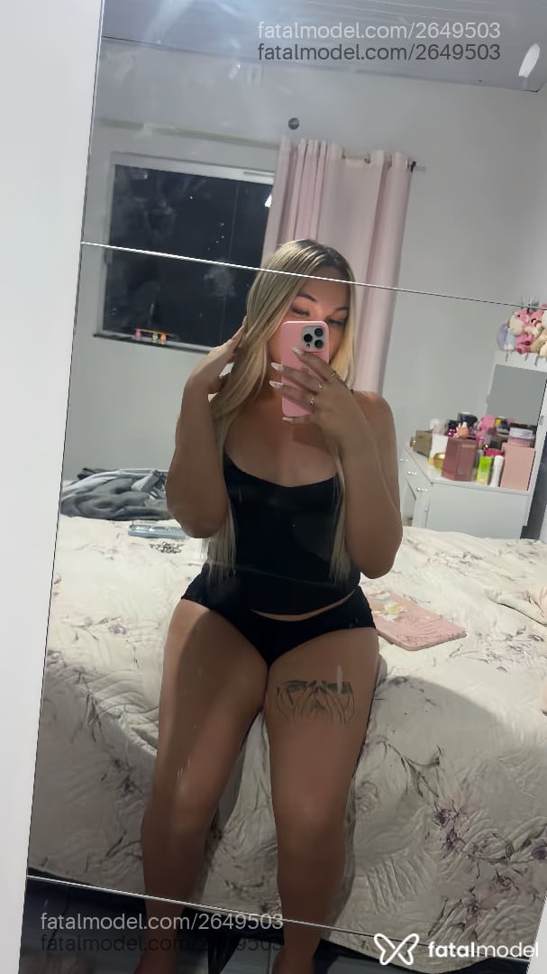 Acompanhante mulher trans loira (o) de olhos verdes em Caiapônia - Nmelly