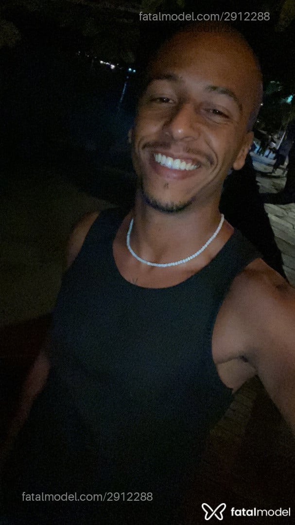 Acompanhante homem sem cabelo de olhos castanhos em Rio de Janeiro - Marcio