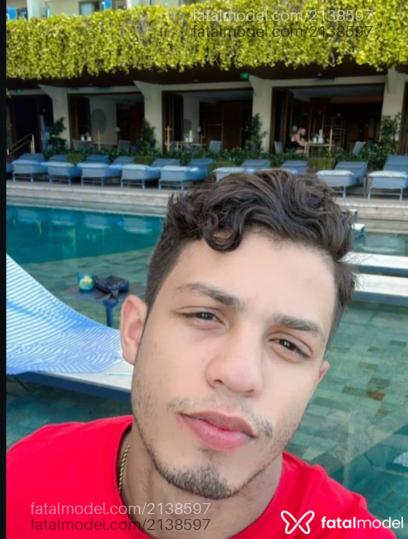 Acompanhante homem morena (o) de olhos castanhos em São Paulo - Ricardo